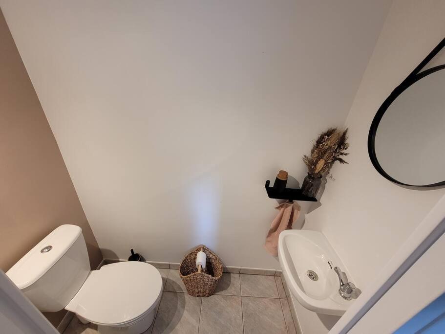 Logement 2 A 4 Pers - Moulin Plouguenast-Langast Exteriör bild