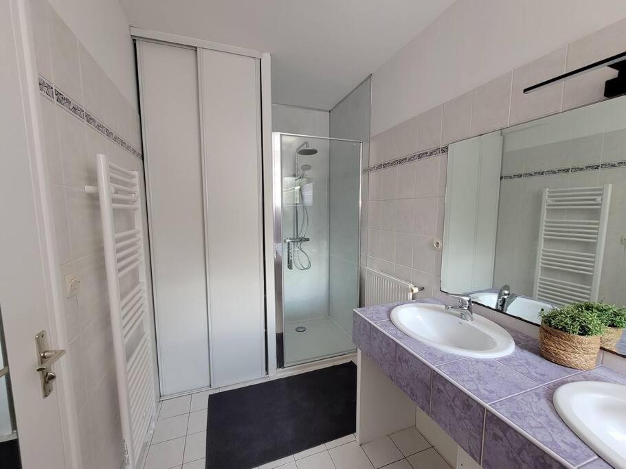 Logement 2 A 4 Pers - Moulin Plouguenast-Langast Exteriör bild